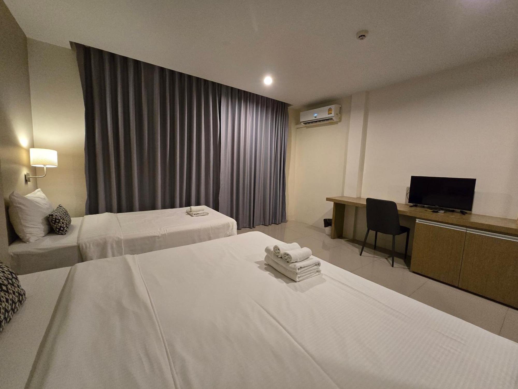水门市场雅眠居酒店 曼谷 外观 照片
