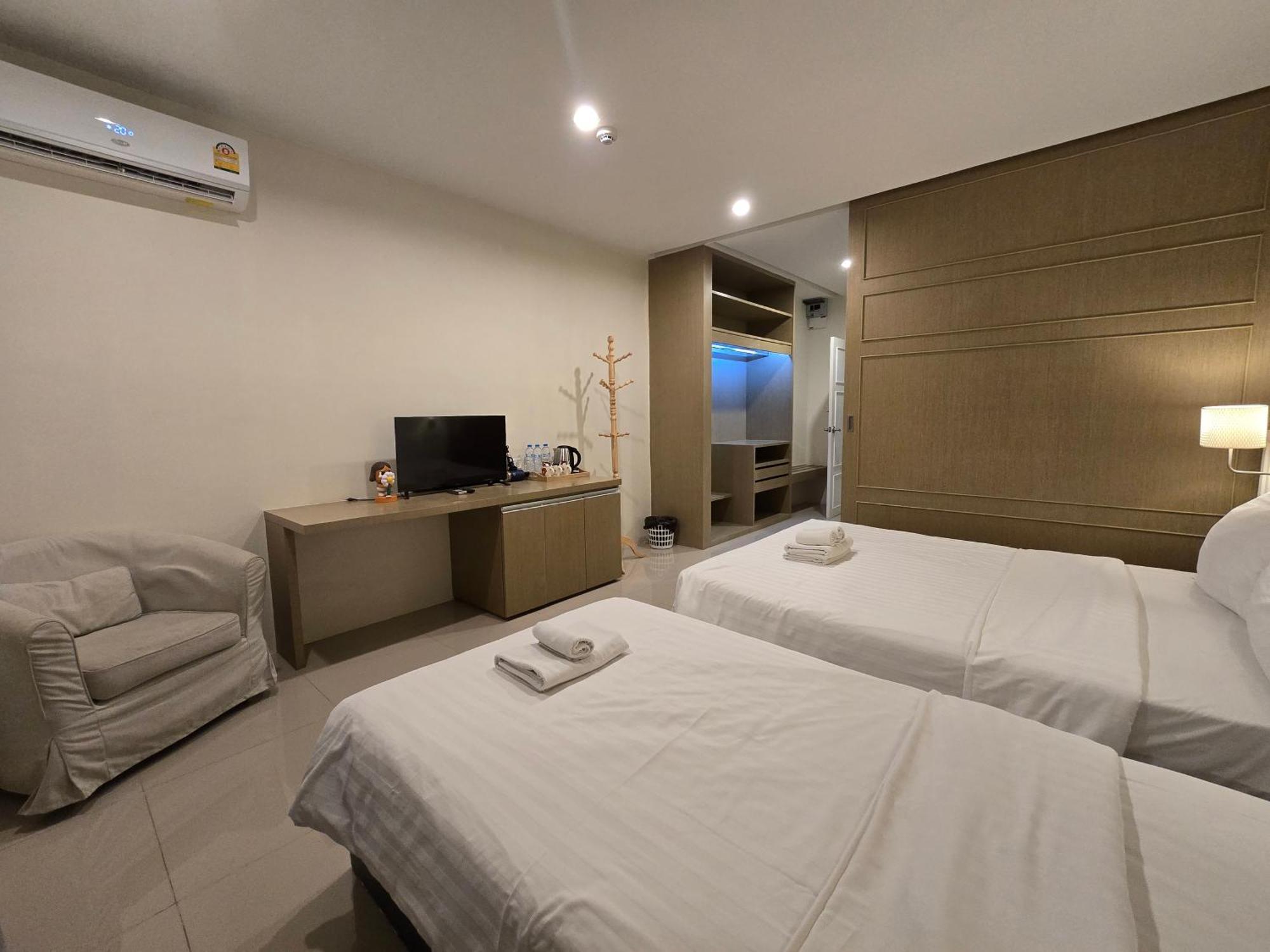 水门市场雅眠居酒店 曼谷 外观 照片