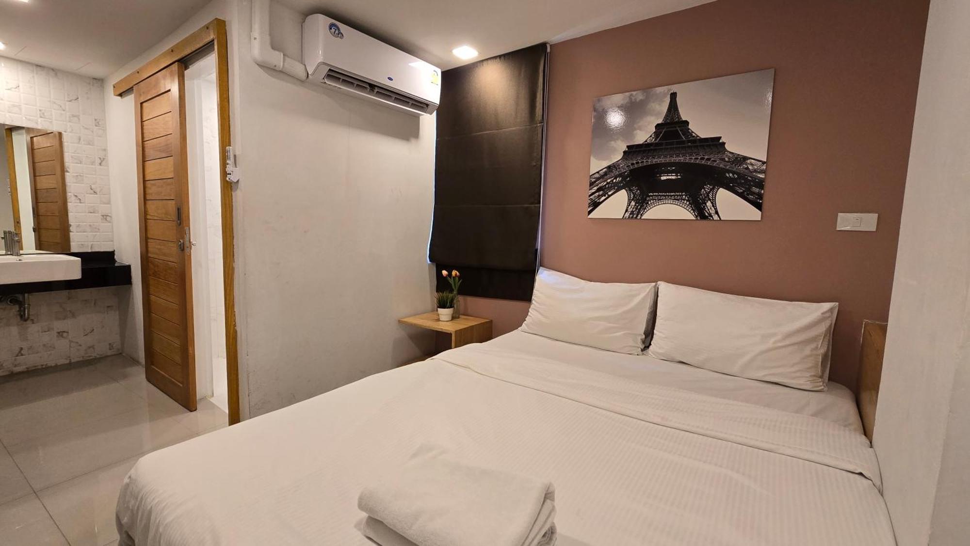 水门市场雅眠居酒店 曼谷 外观 照片