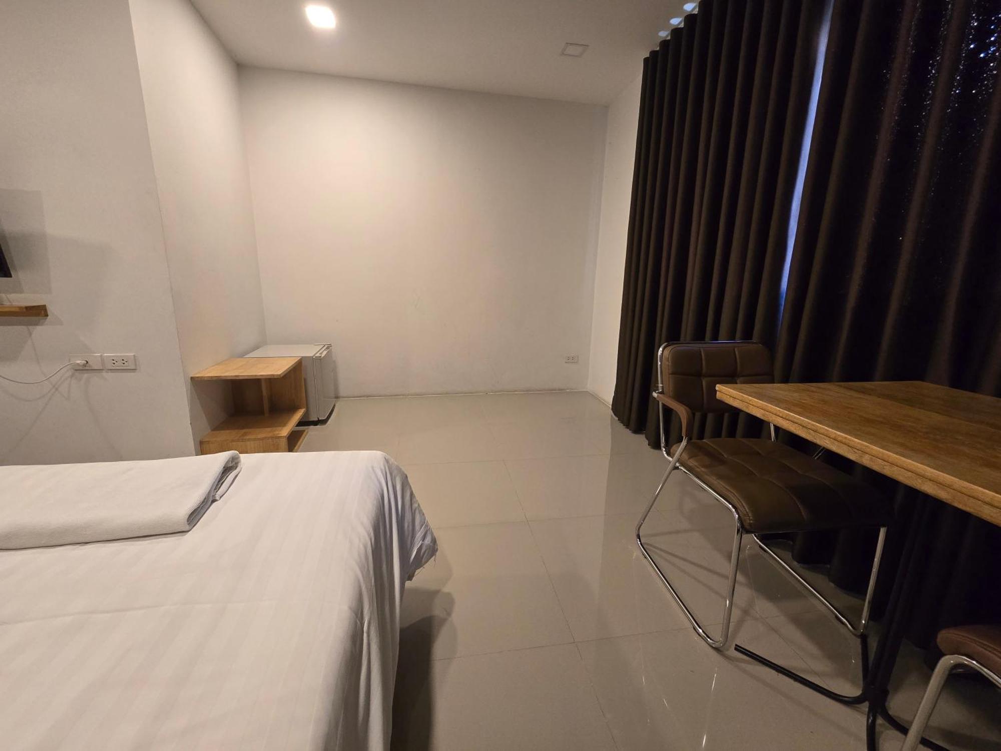 水门市场雅眠居酒店 曼谷 外观 照片